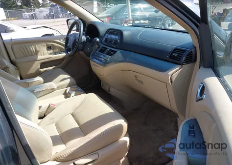 2005 Honda Odyssey Touring from USA, damaged, VIN 5FNRL38825B008667